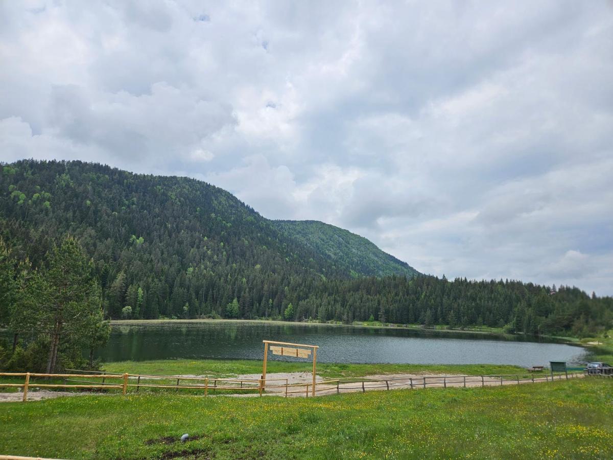 Apartmani Jezero ชาเบลียค ภายนอก รูปภาพ